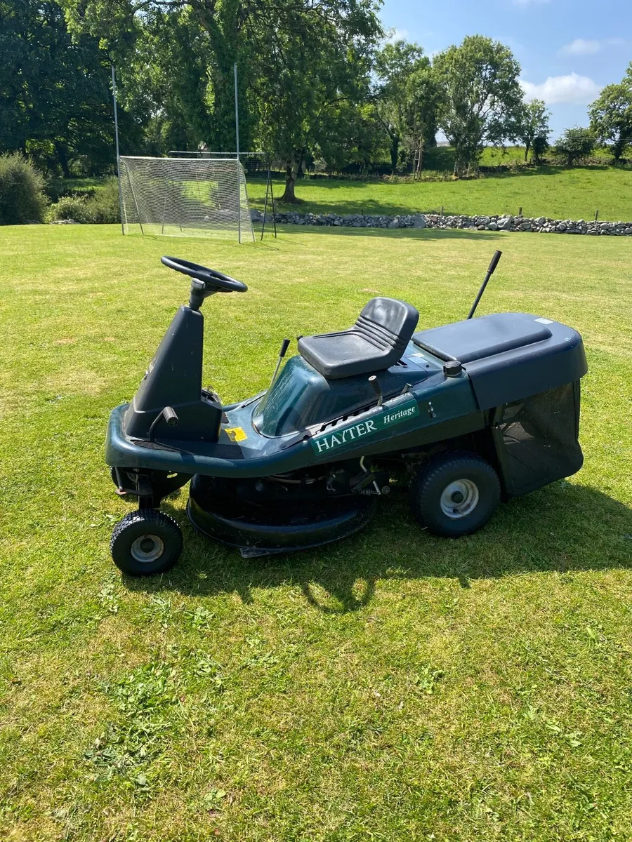 Ride on Lawn Mower - Image 1