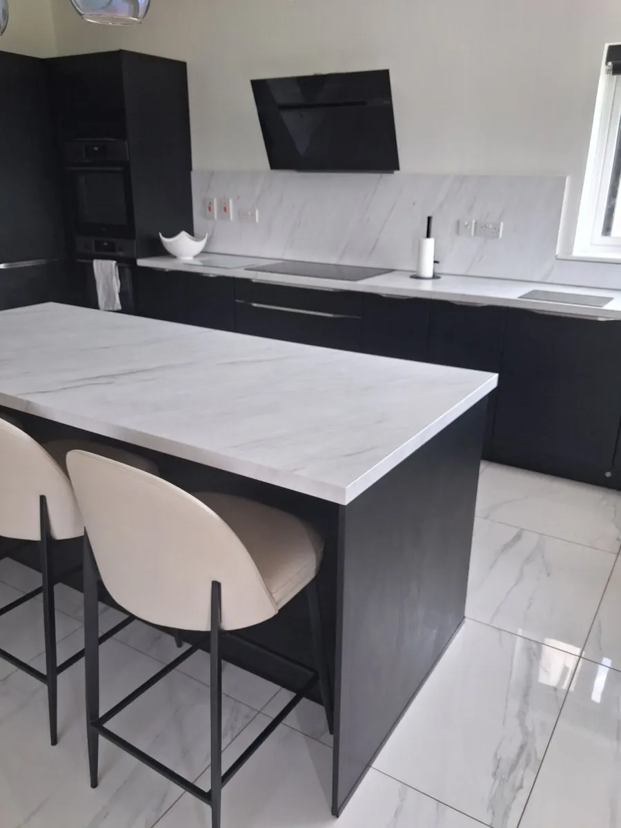Kitchen worktop - Image 4