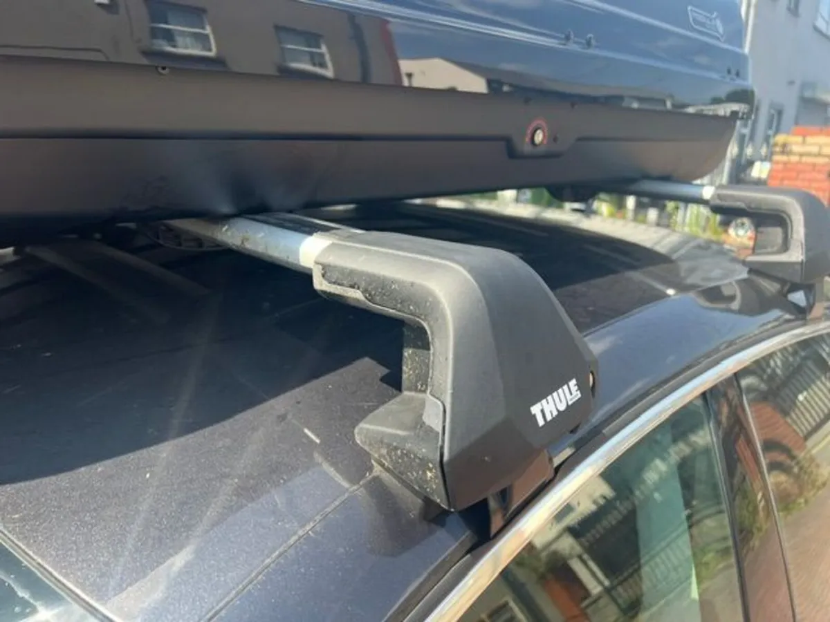 Thule Wing Bars and Modula WeGo 450L Roof Box - Image 3
