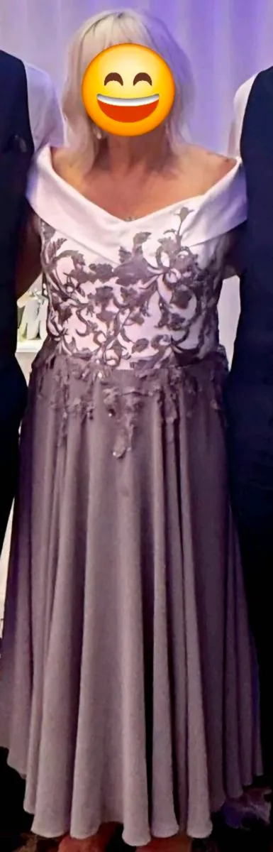 Stunning occasion dress - Image 4