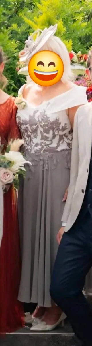 Stunning occasion dress - Image 2