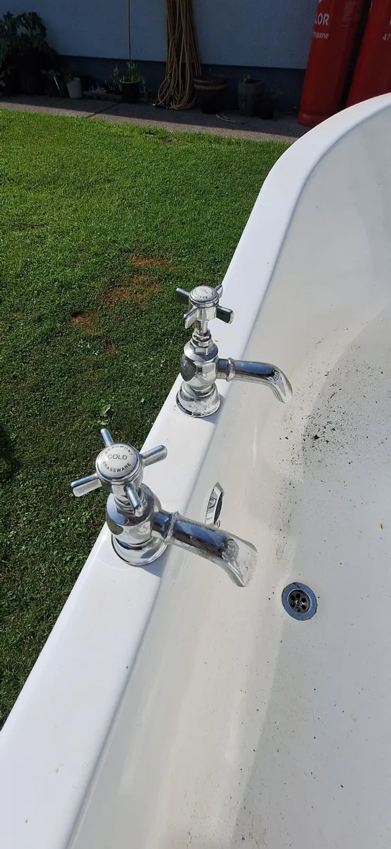 Cast iron double slipper bath - Image 3