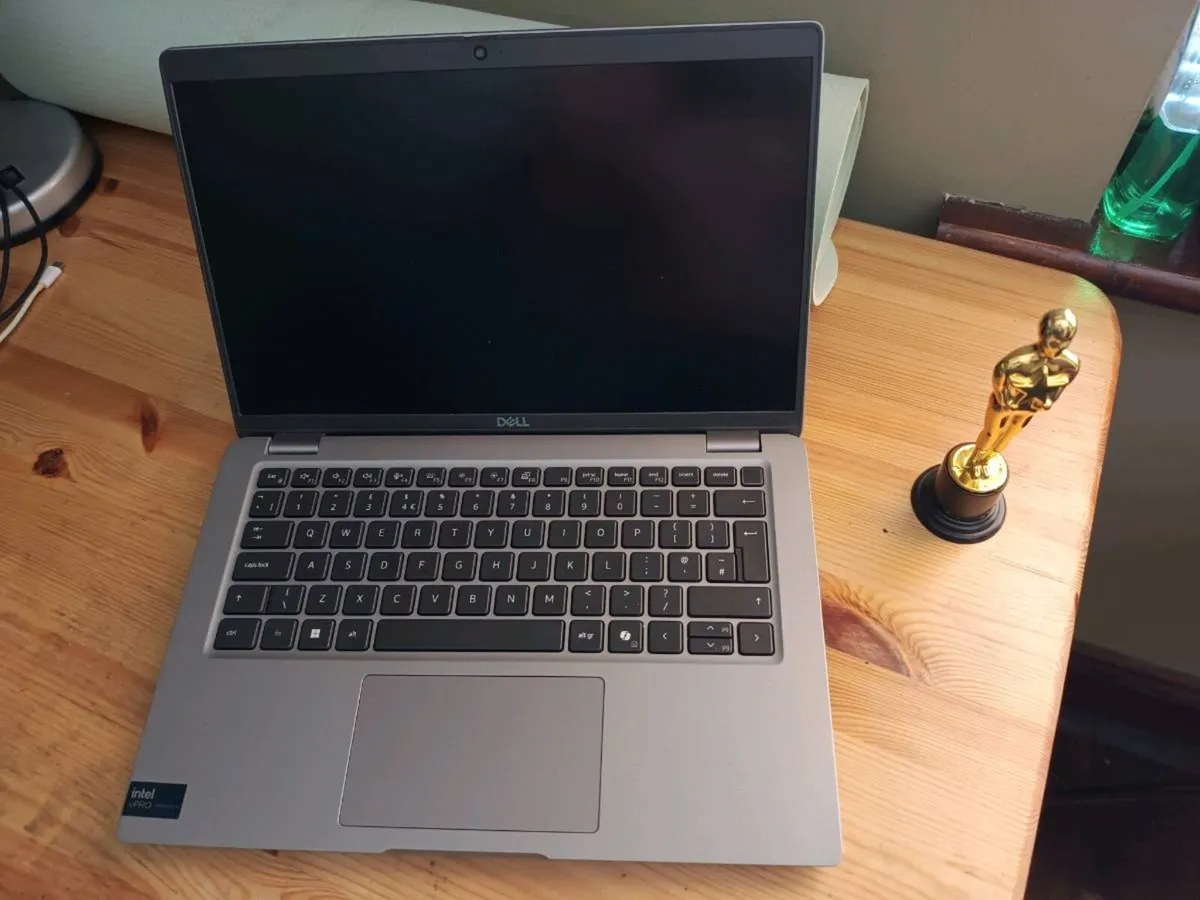 Laptop workstation Dell precision 3490 - Image 2