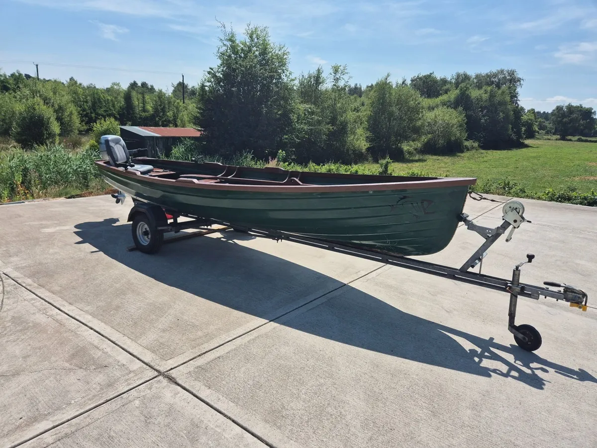 17ft boat with trailer and engine - Image 3