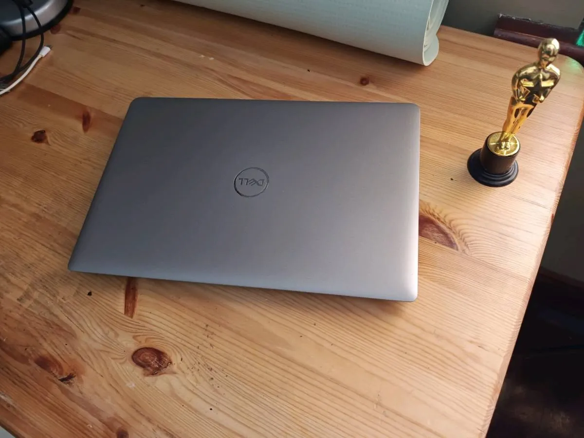 Laptop workstation Dell precision 3490 - Image 3