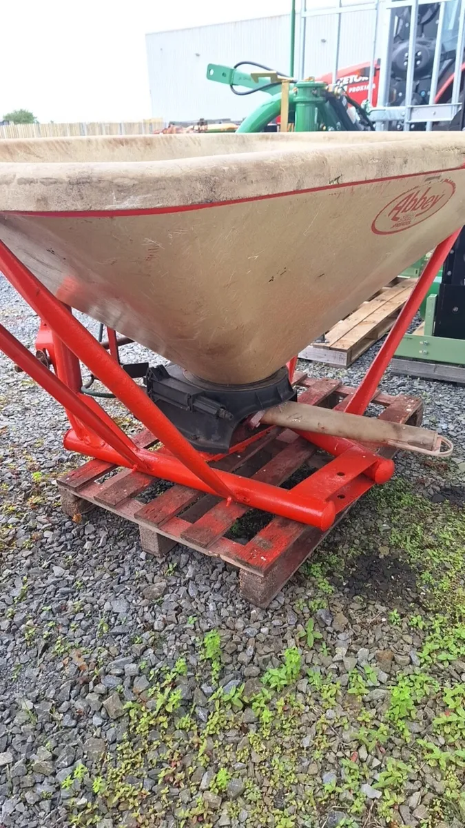 Abbey Super Spreader Fertiliser Spreader - Image 3