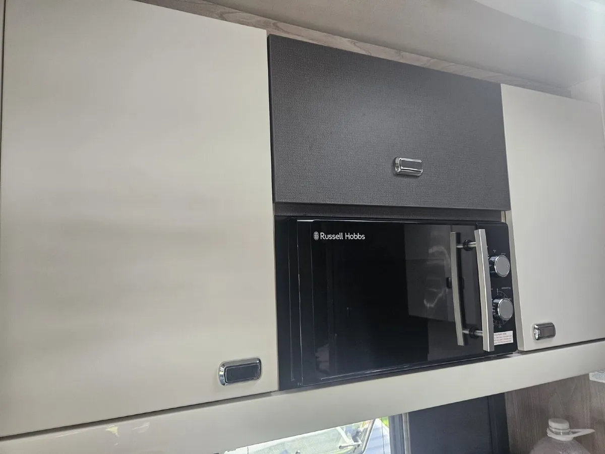Motorhome - Image 4