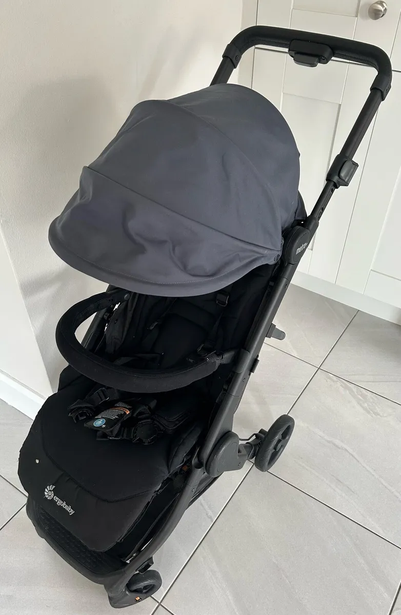 Stroller - Image 2