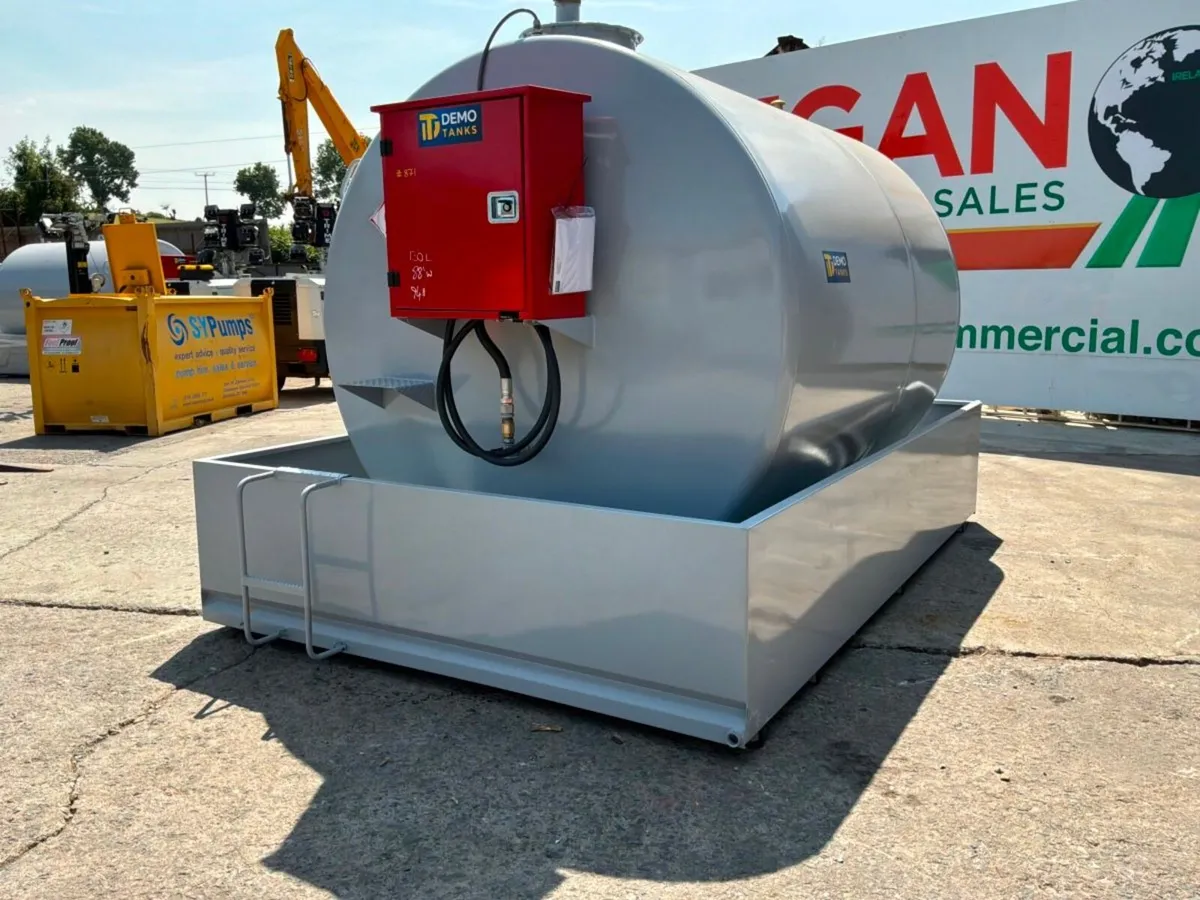 New unused 9000 litres fuel storage bowser tank... - Image 3