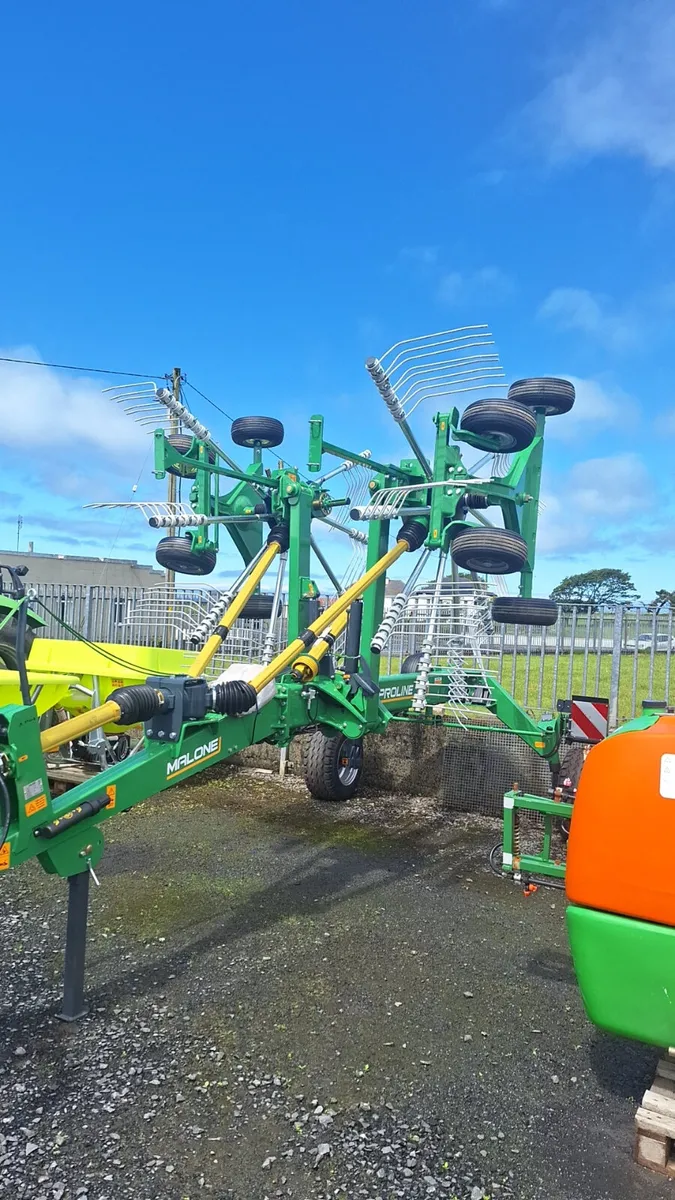 Malone Proline 610 Twin Rotor Rake - Image 4