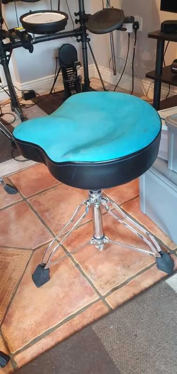 Tama hydraulic drum throne - Image 3