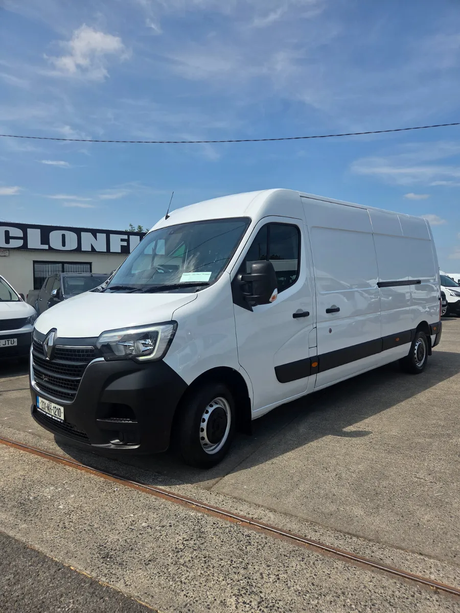 Renault Master 2023 - Image 1