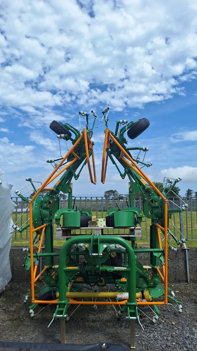 Malone Tedd-Air 840 Mounted Tedder - Image 1