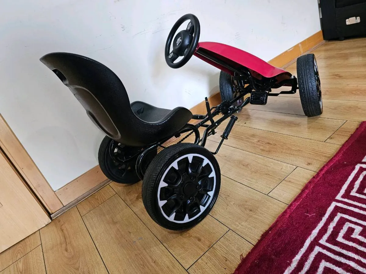 Kids Sporty Pedal Go-Kart 007 Fast  Excellent Con - Image 3