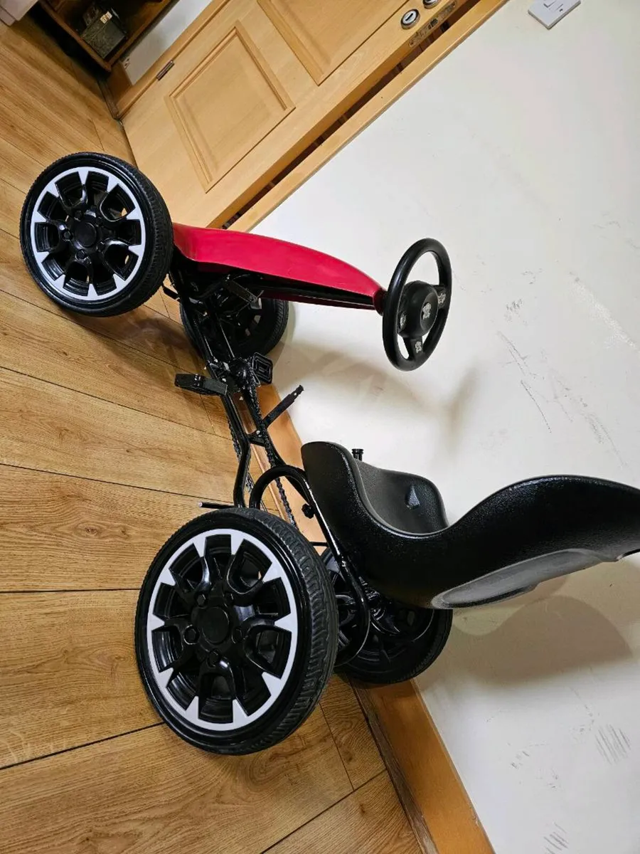 Kids Sporty Pedal Go-Kart 007 Fast  Excellent Con - Image 4