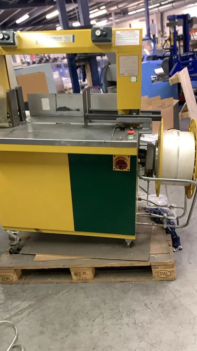 Strapper Strapping Machine Gordian Arch boxes - Image 1