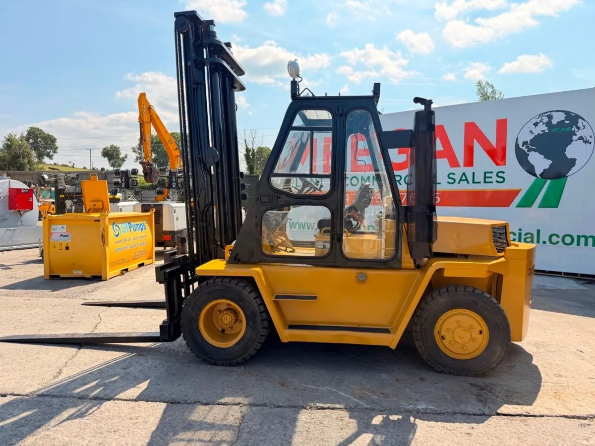 7 TON CAT FORKLIFT .....FORK POSITIONERS - Image 3