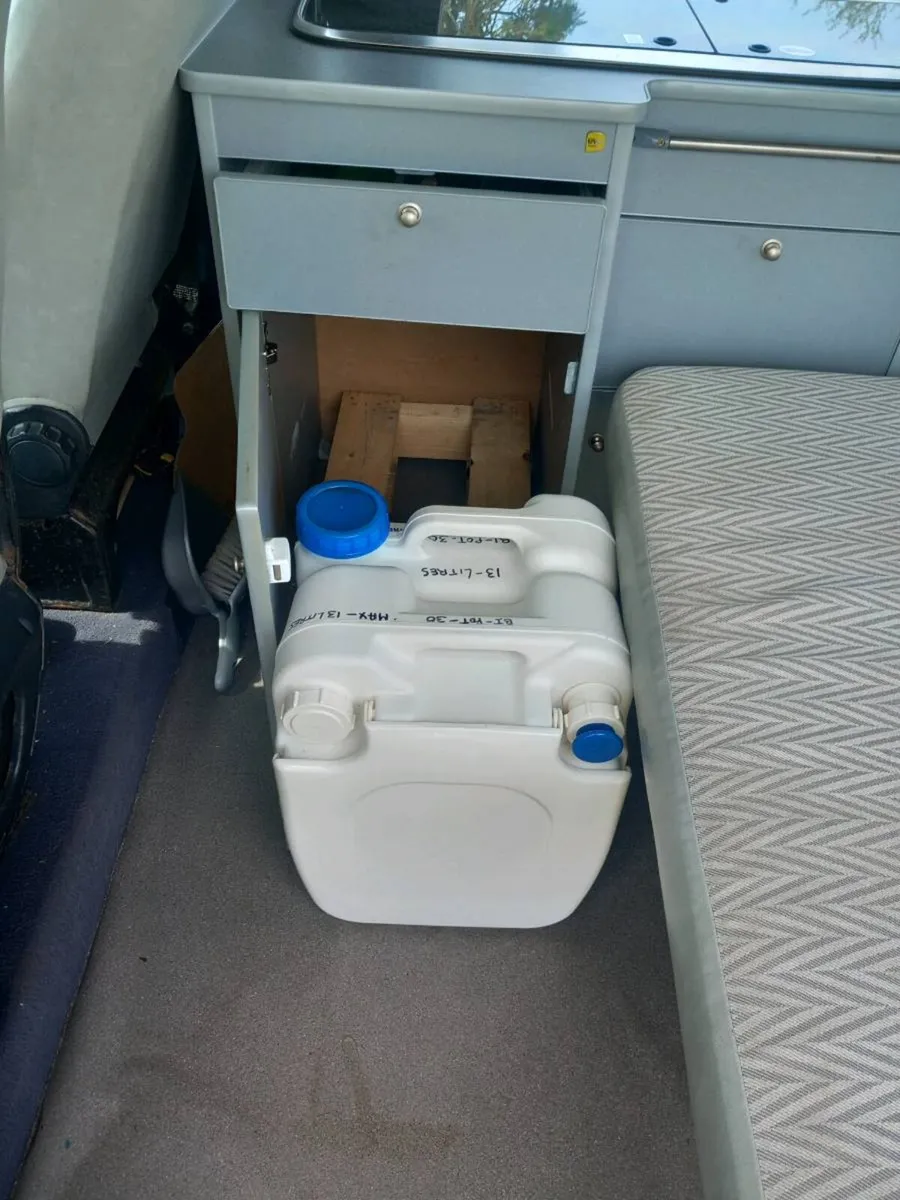 Volkswagen transporter C/V 2.4 diesel camper T4 - Image 4