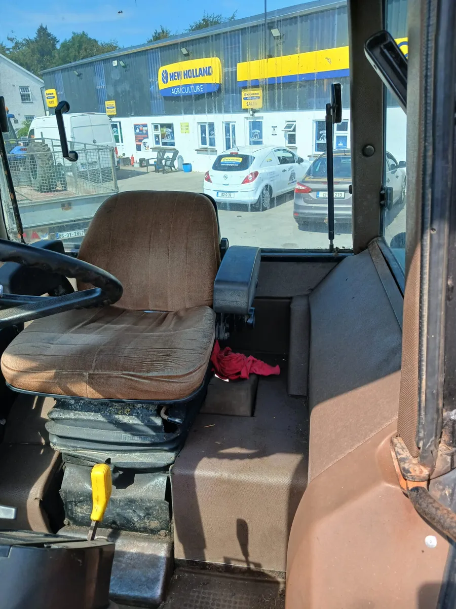 JOHN DEERE 3140 - Image 2