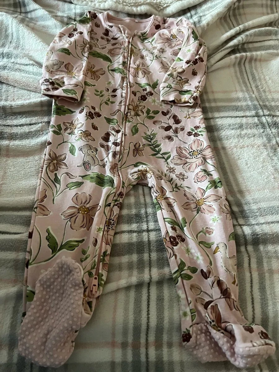 Girls new next sleeping suit 9/12 mths €2 - Image 3