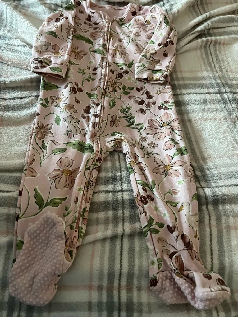 Girls new next sleeping suit 9/12 mths €2 - Image 1