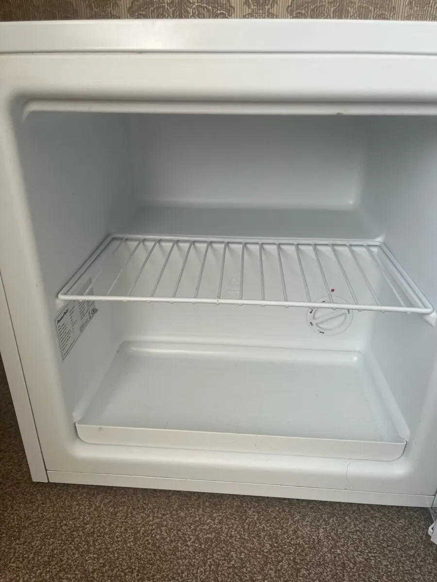 Counter Top Freezer Excellent Condition - Image 2