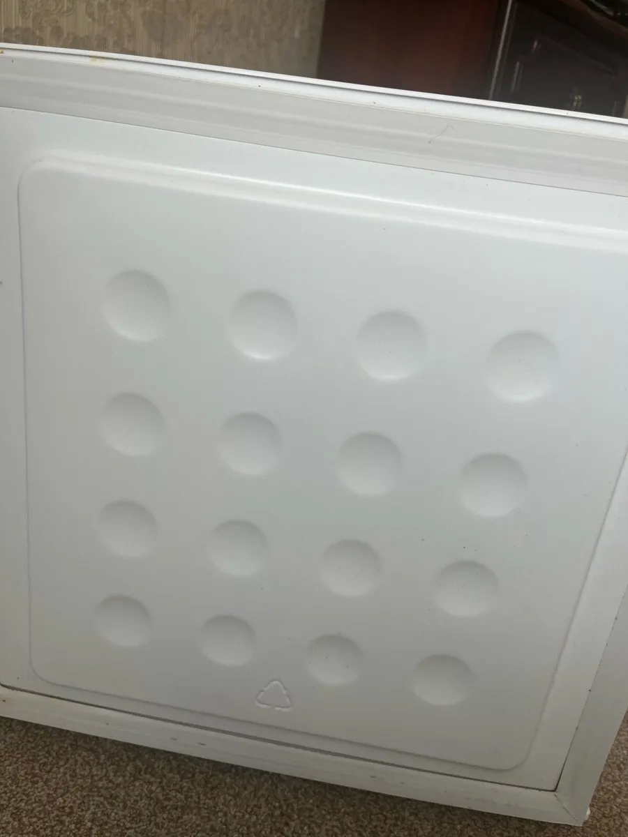 Counter Top Freezer Excellent Condition - Image 3