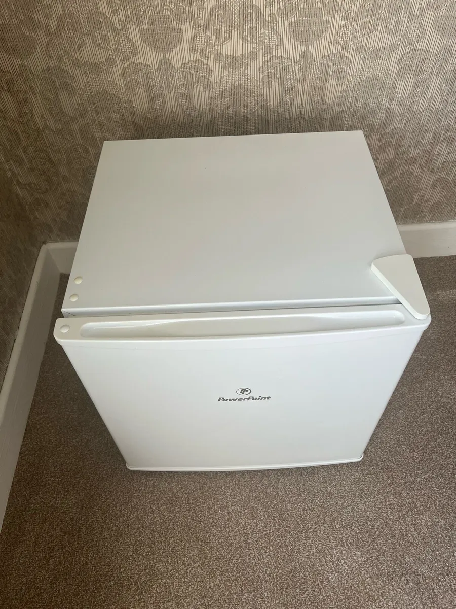 Counter Top Freezer Excellent Condition - Image 4