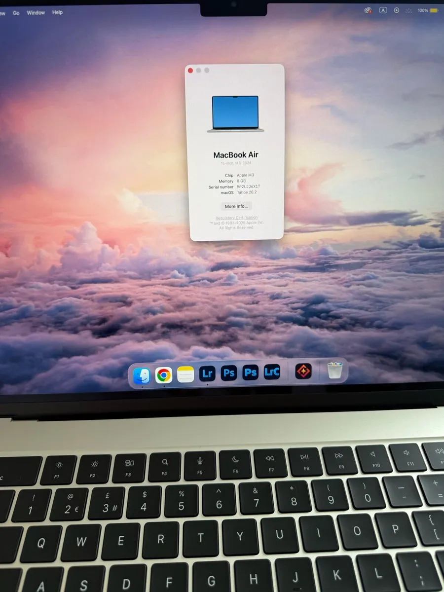 MacBook M3 15inch - Image 1