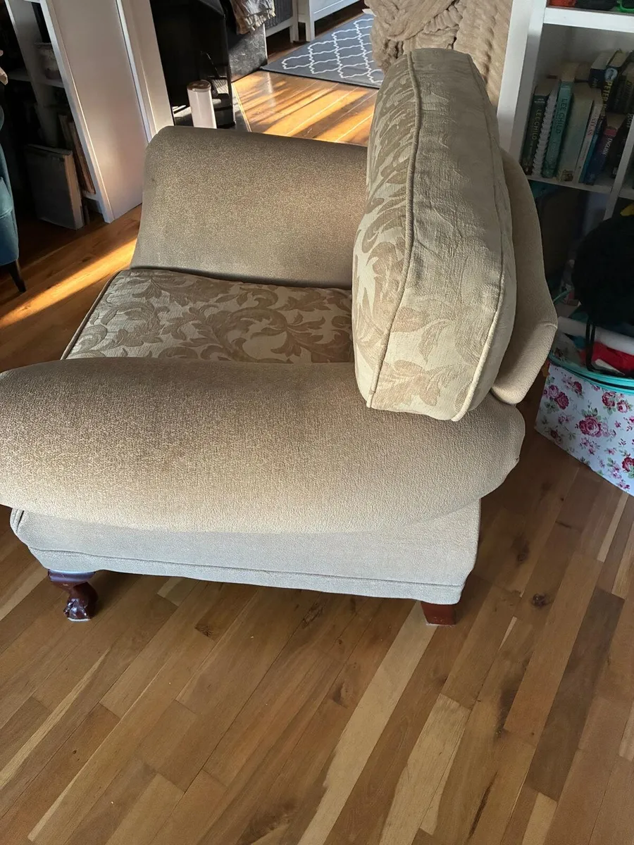 Quality 3-Piece Sofa Suite – 2-Seater & 2 Armchair - Image 2