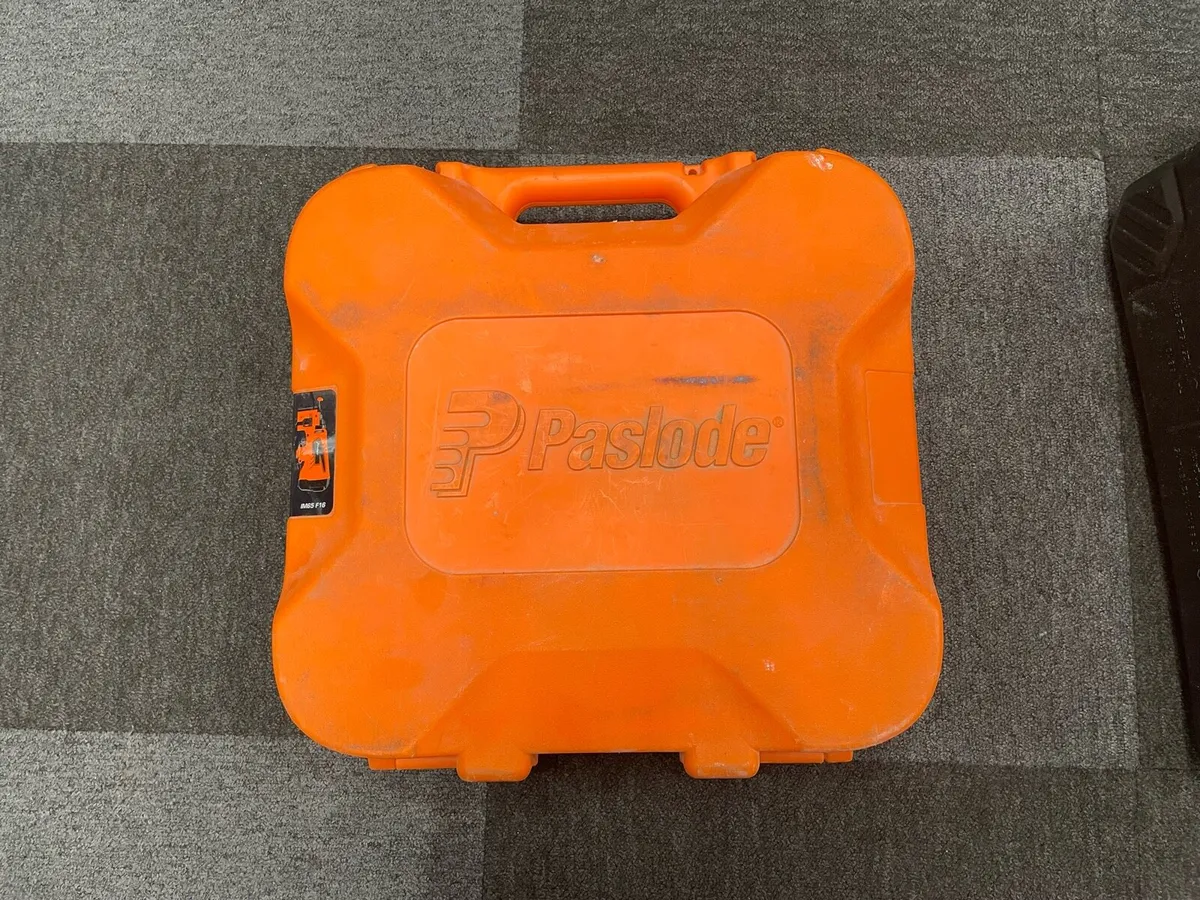Paslode Nail Gun & Hard case - Image 4