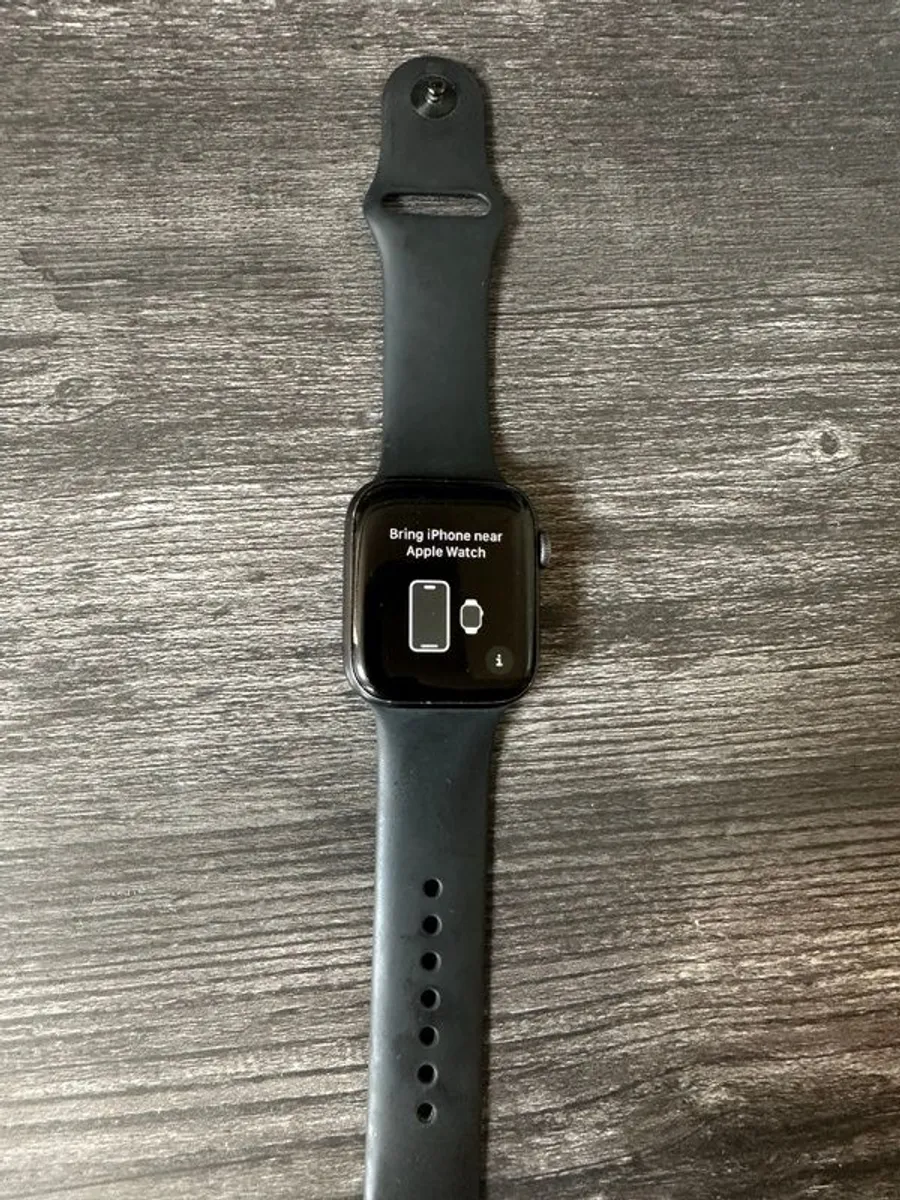 Apple Watch - Image 1