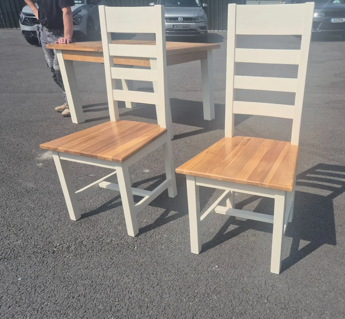 4 Kitchen table and chairs - Image 1