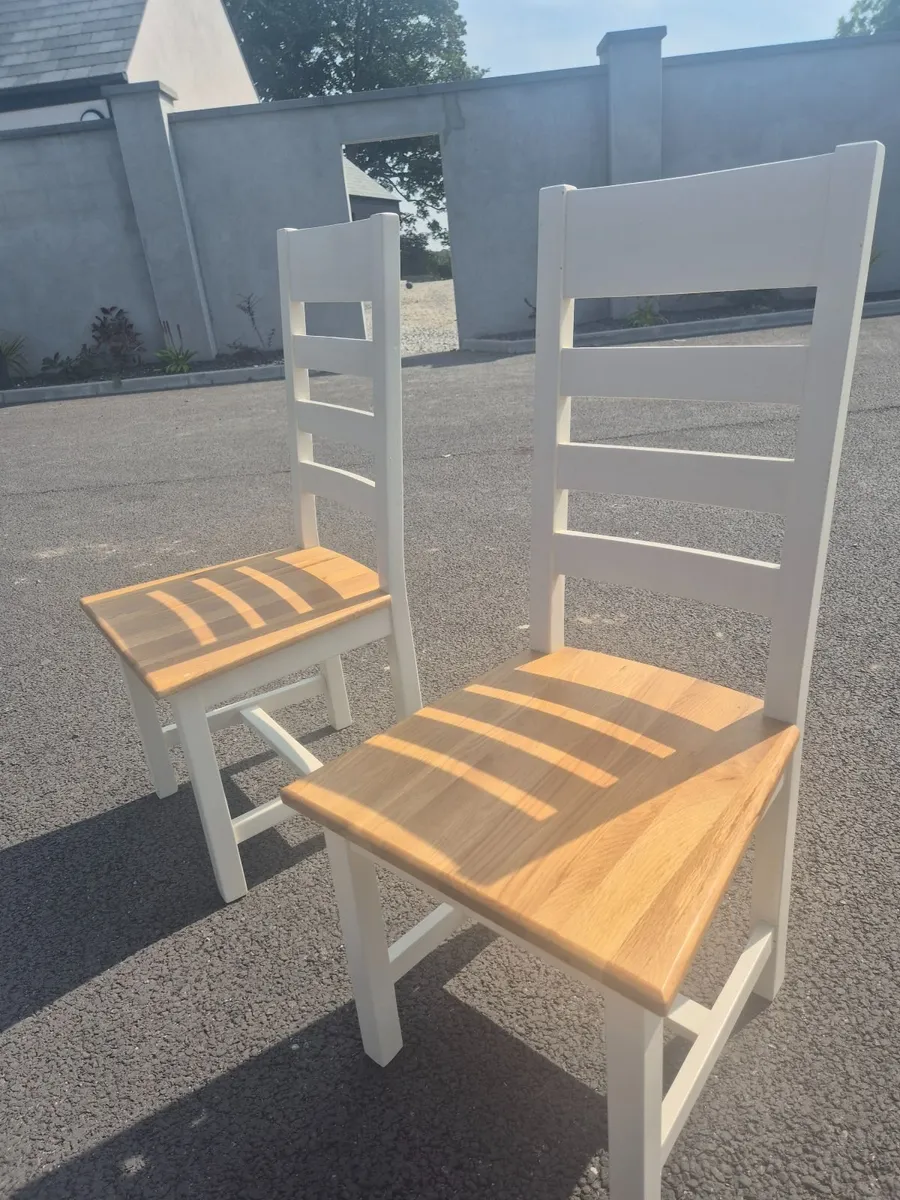 4 Kitchen table and chairs - Image 2