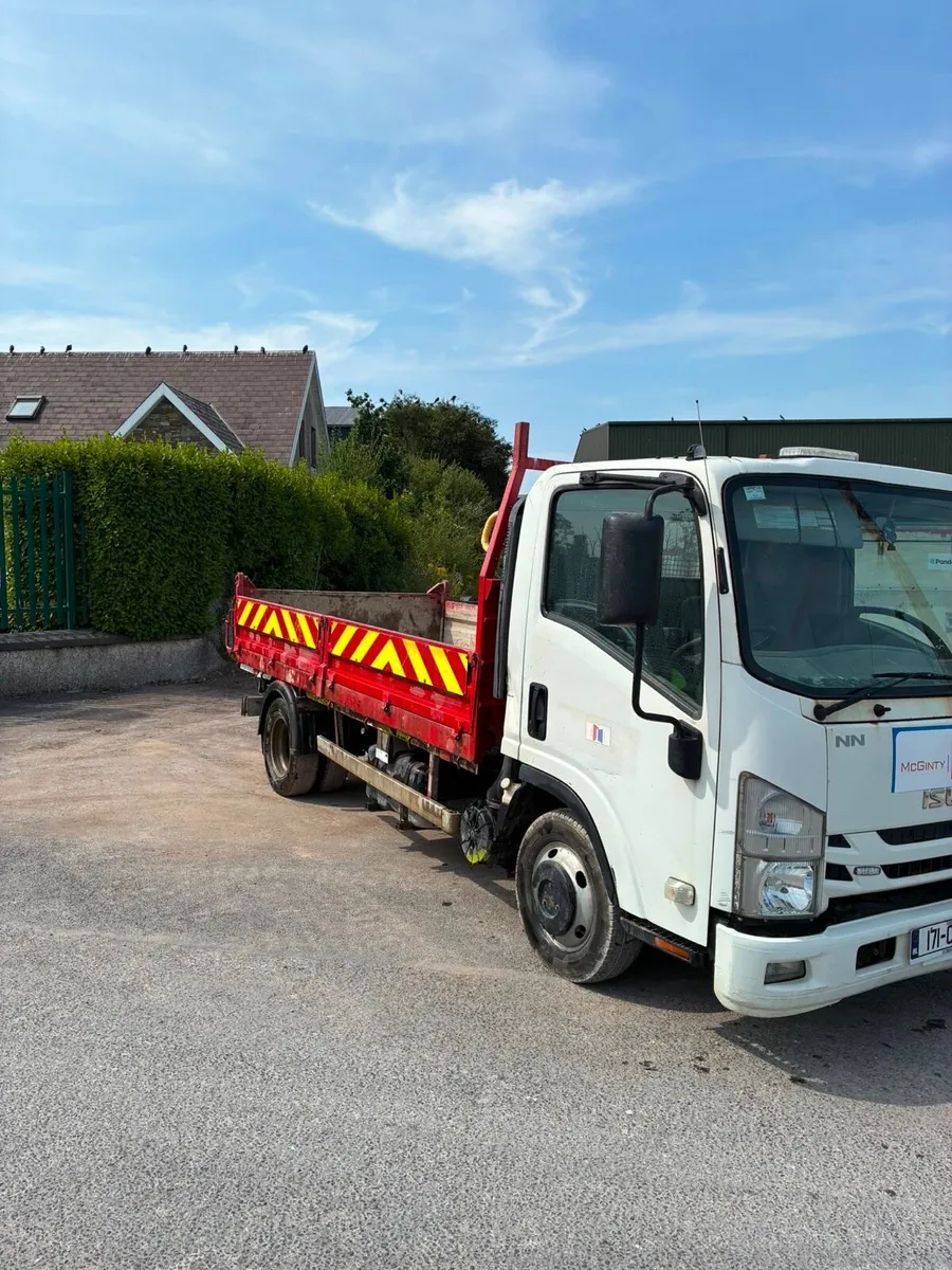 Isuzu nn 3.5 tonne tipper - Image 3