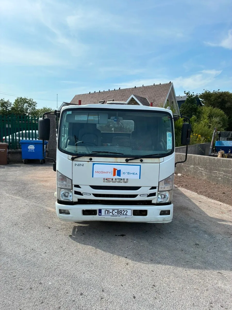 Isuzu nn 3.5 tonne tipper - Image 1