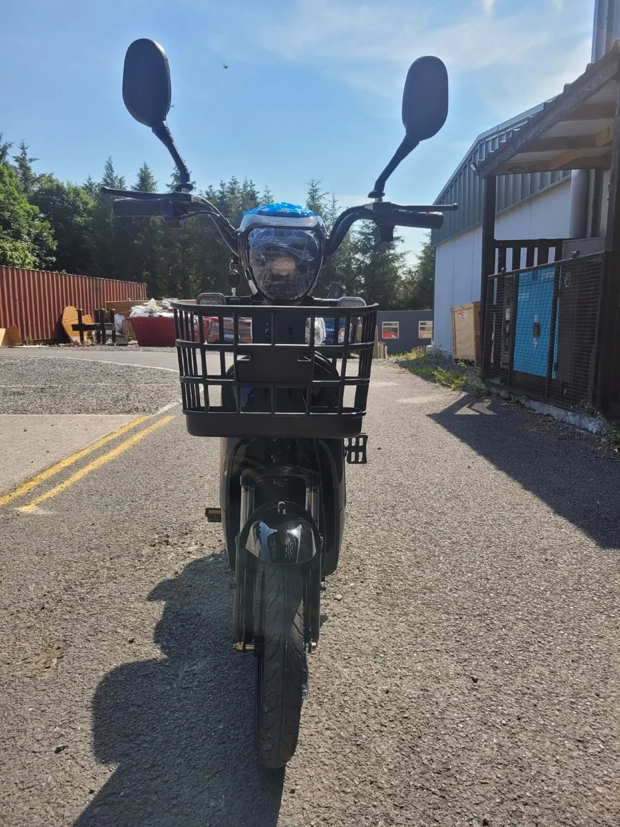 Moy-Bike eMoped Electric 2 Seater - Image 4