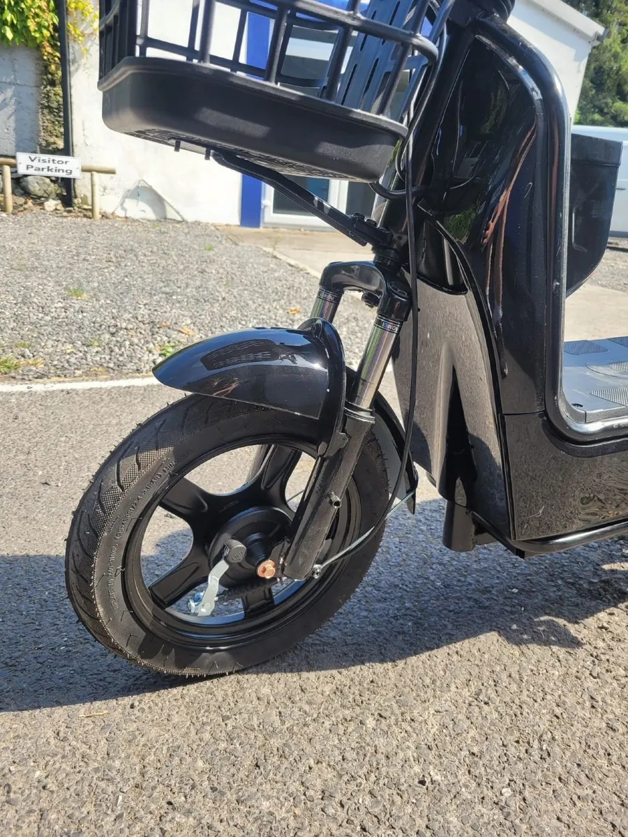 Moy-Bike eMoped Electric 2 Seater - Image 2