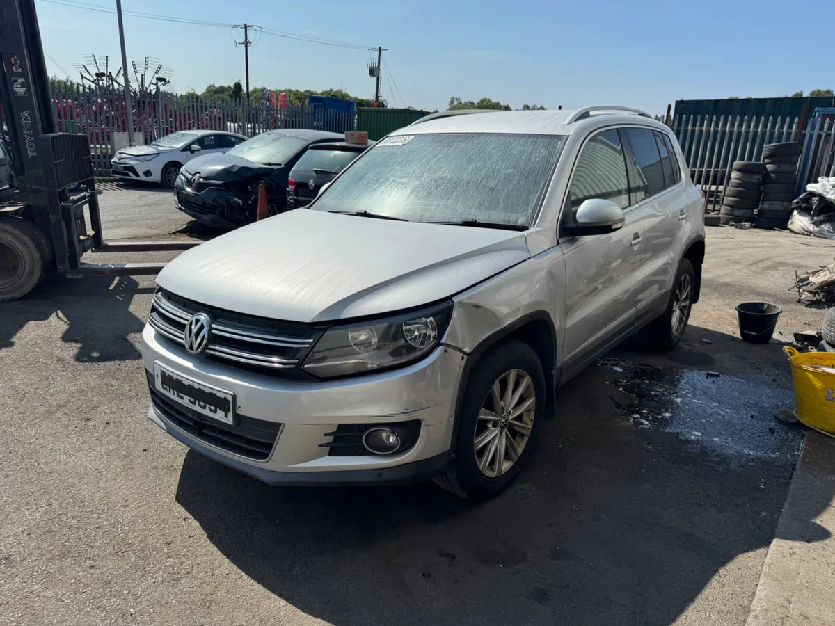 2012 Volkswagen Tiguan 2.0TDI CFF BREAKING / PARTS - Image 2