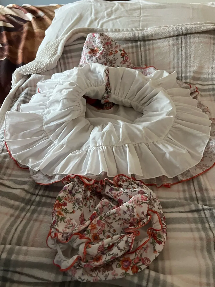 Girls stunning three piece dress 18/24 mthmths €15 - Image 4
