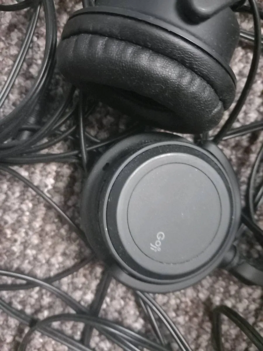 Headfones - Image 1