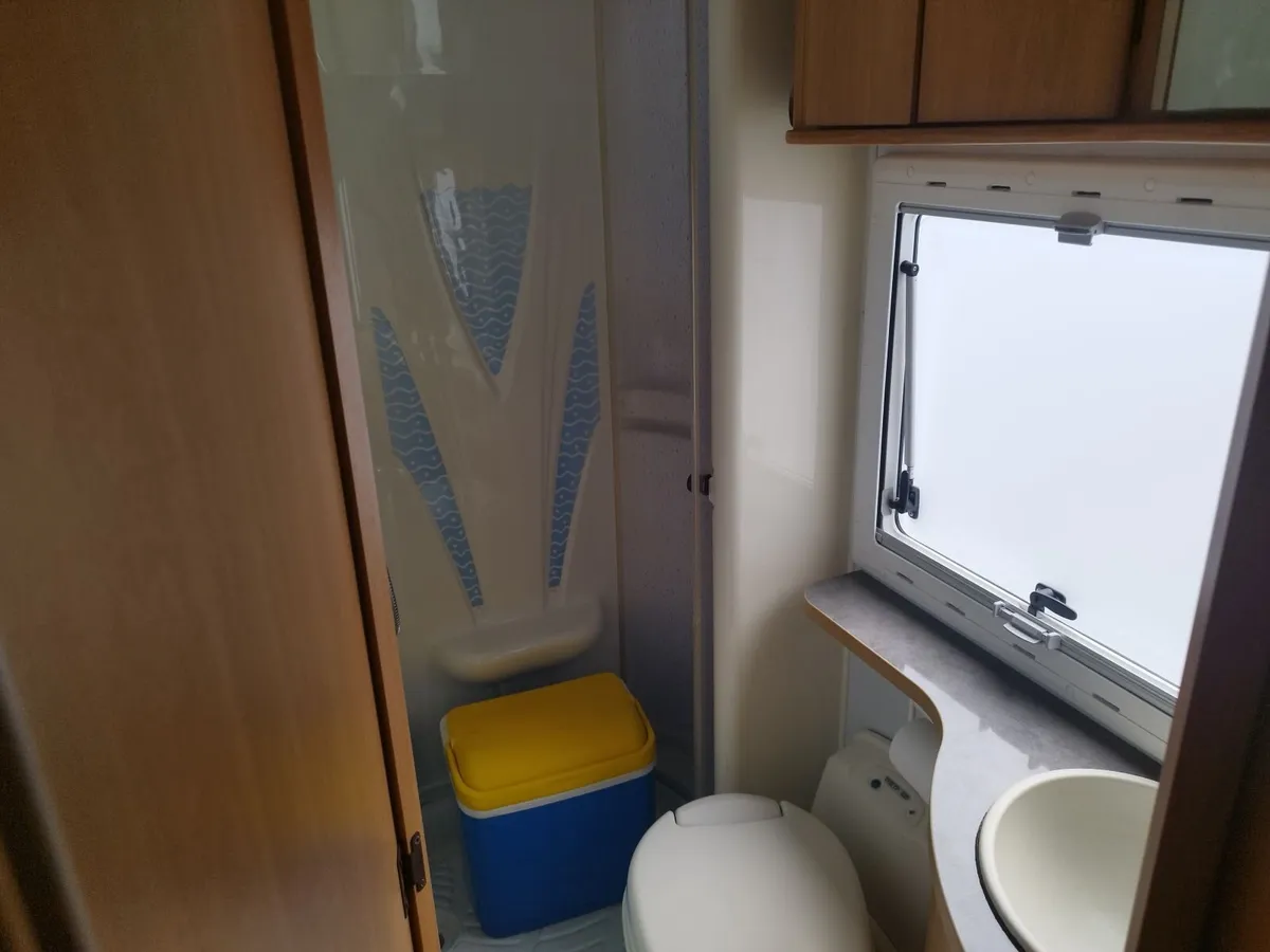 2005 chausson 6 berth - Image 3