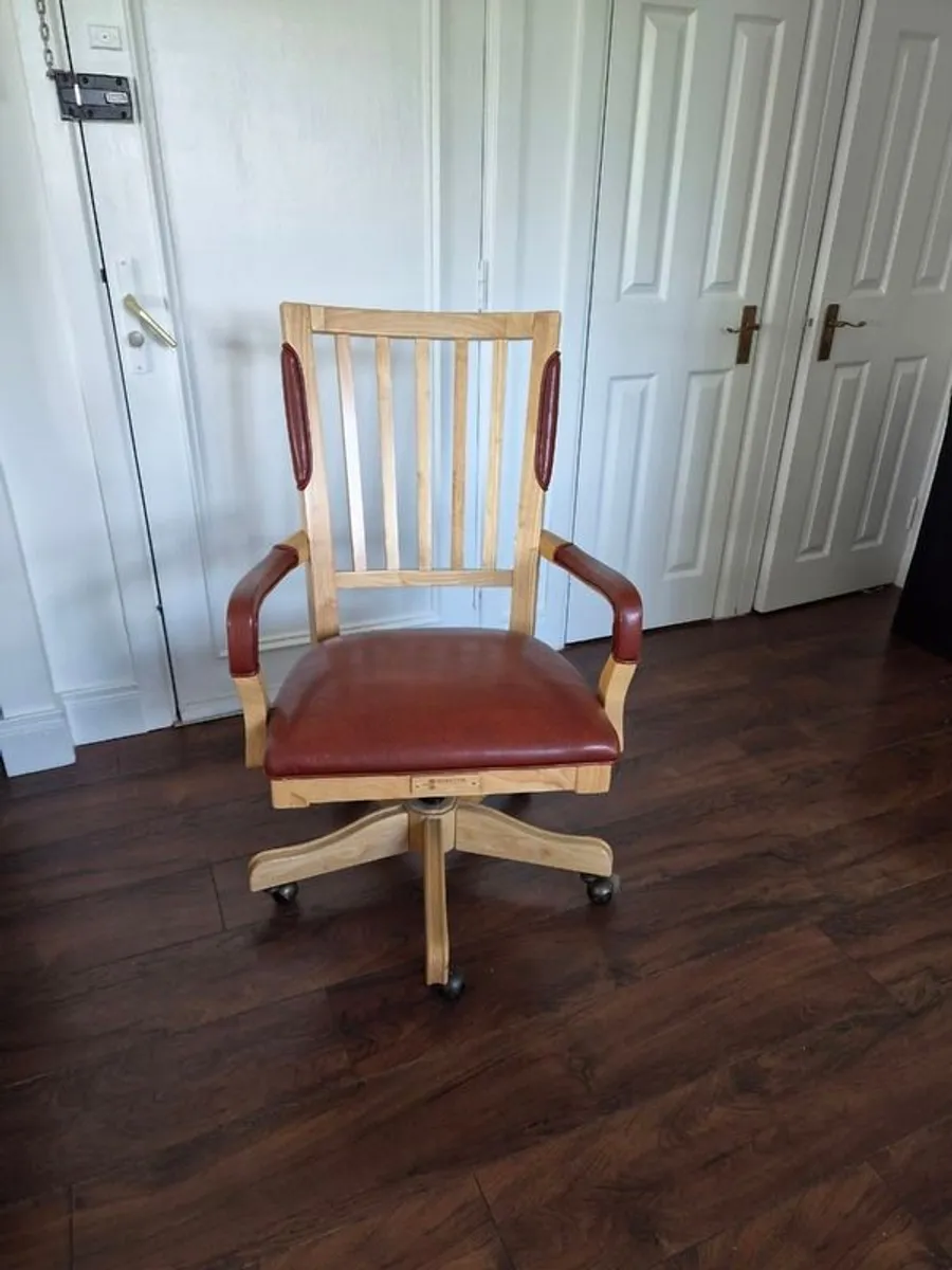 Jewellers chair - Image 1
