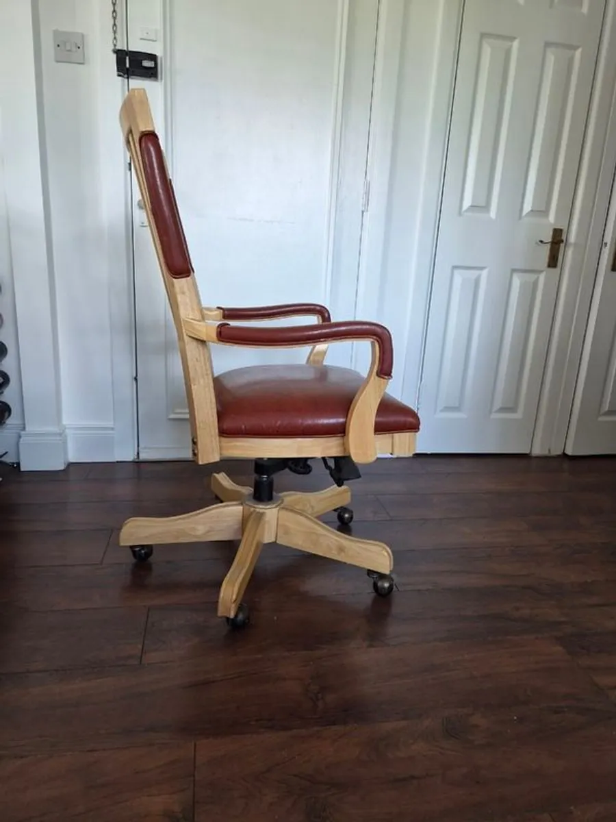 Jewellers chair - Image 2