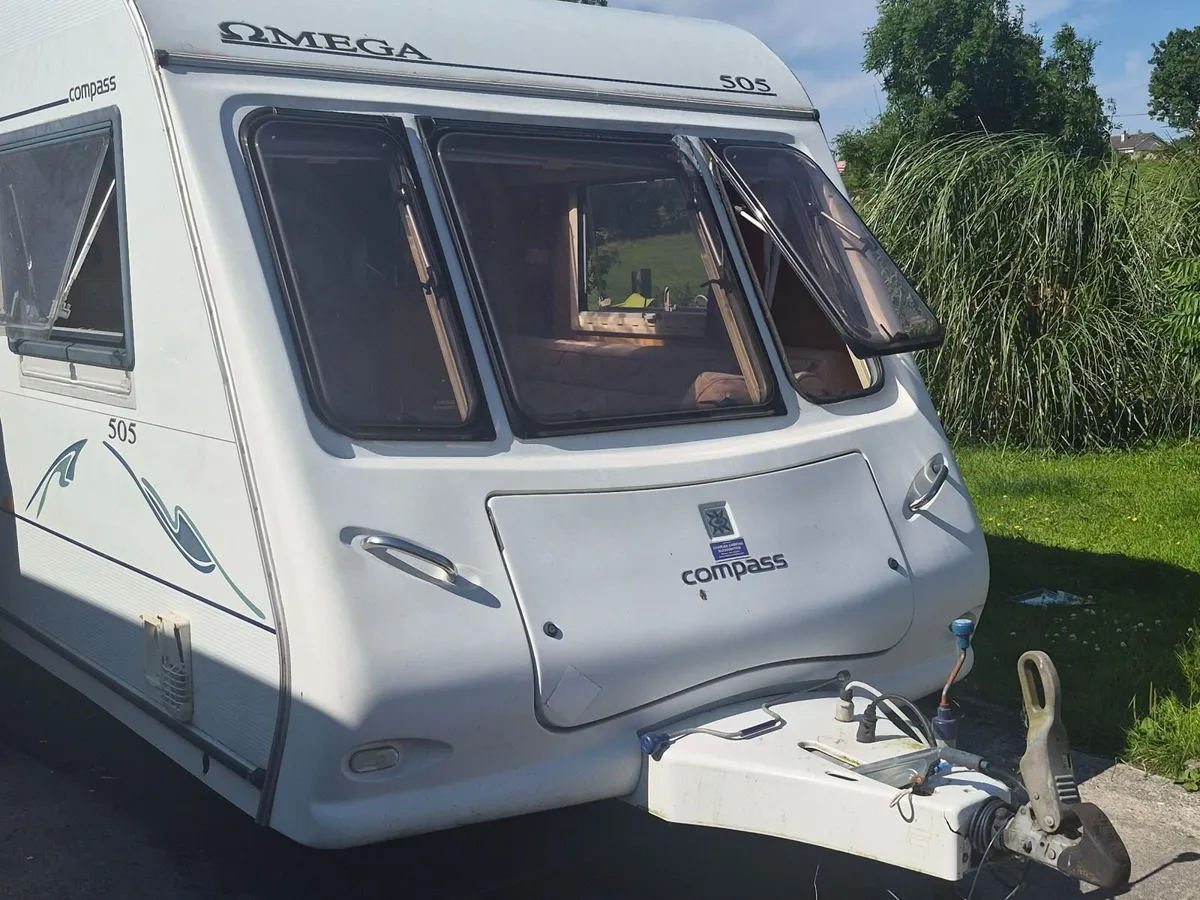 Caravan  4-6 Berth - Image 2