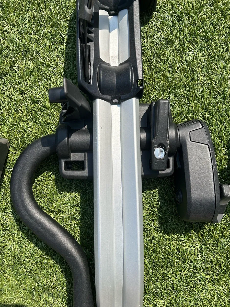 Thule Foot Pack and ProRide Bike Carrier - Image 3