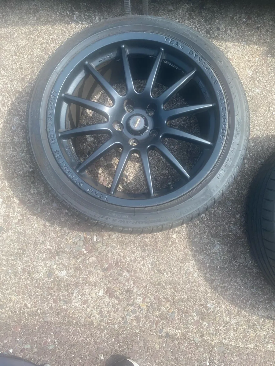 Renault after market 18inch alloys new tyres - Image 1