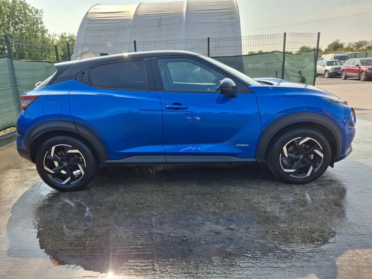 241 Nissan Juke  Premium  Hybrid - Image 2