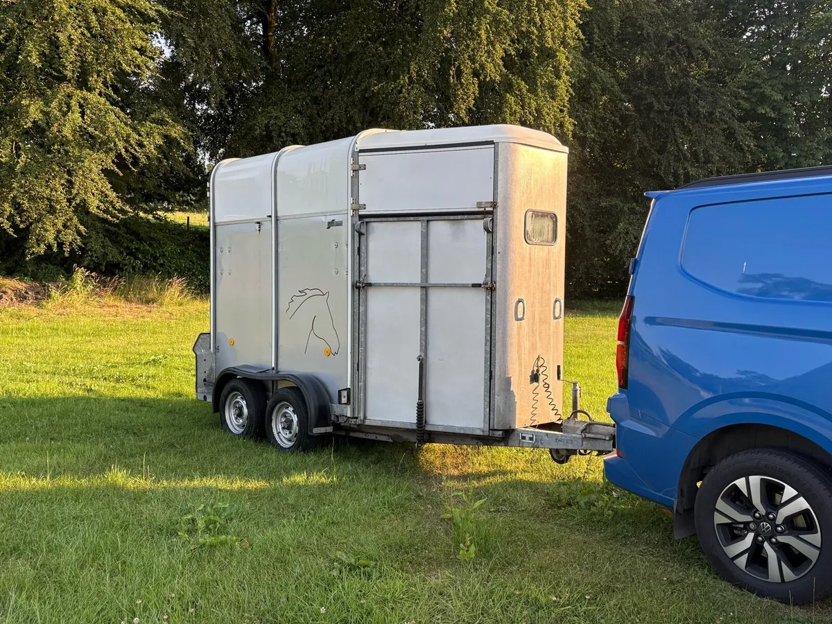 Ifor Williams HB505R Horse Box - Image 2