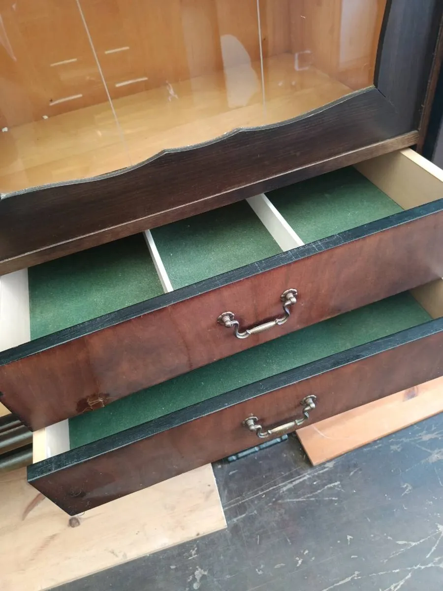 Cocktail cabinet - Image 2